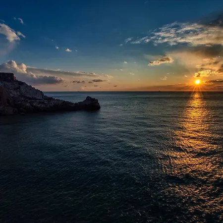 Civico 69 招待所 4*